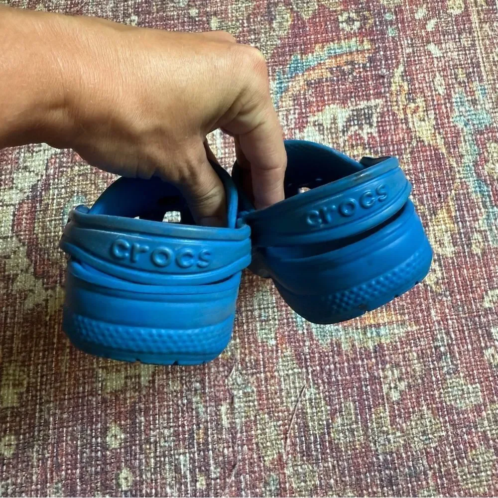 Blue Crocs size C10 with Lakers Charms